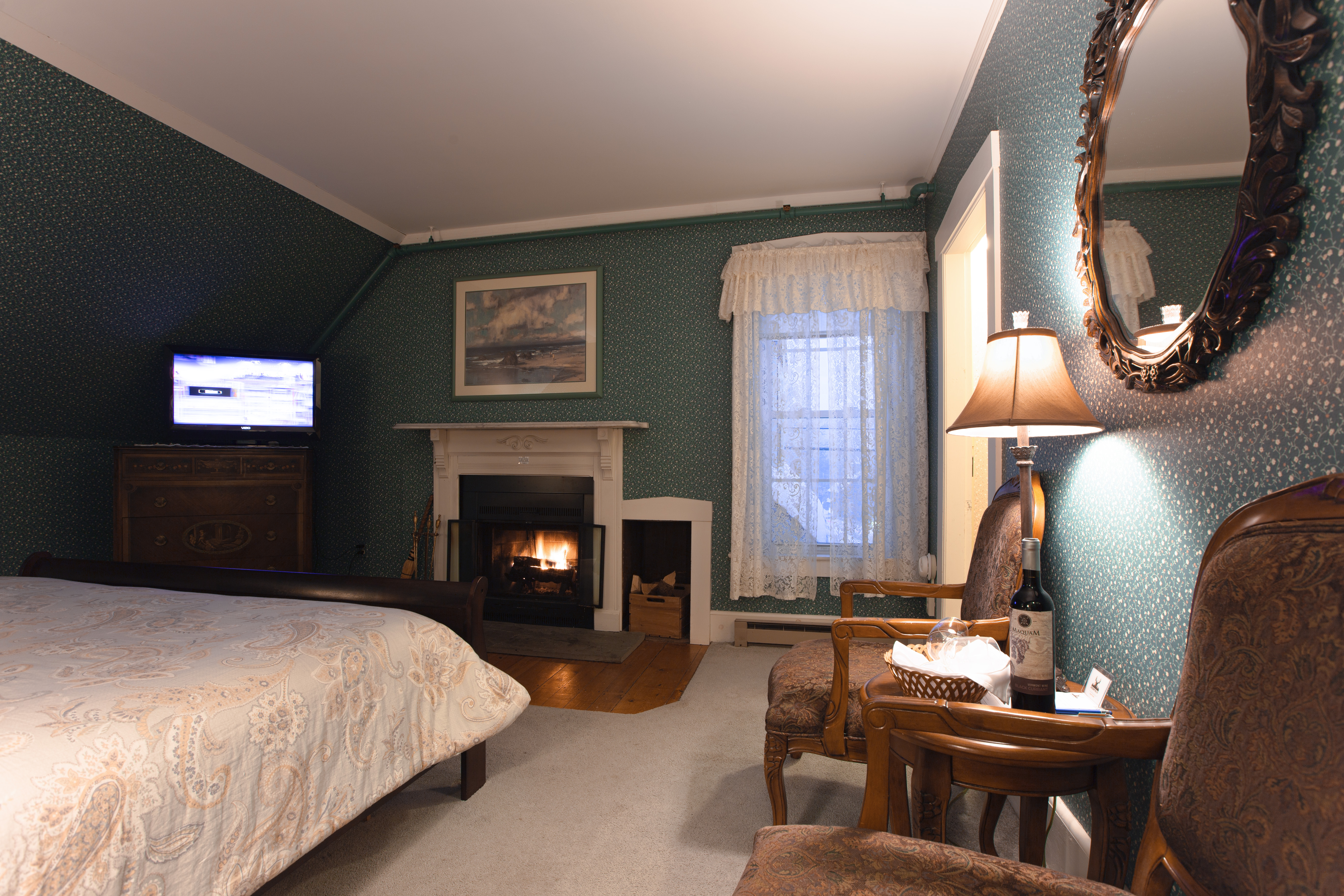 Deluxe King Room with Fireplace